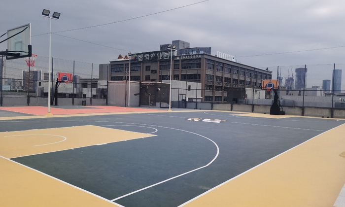  建籃球場用什么地面材料比較好？